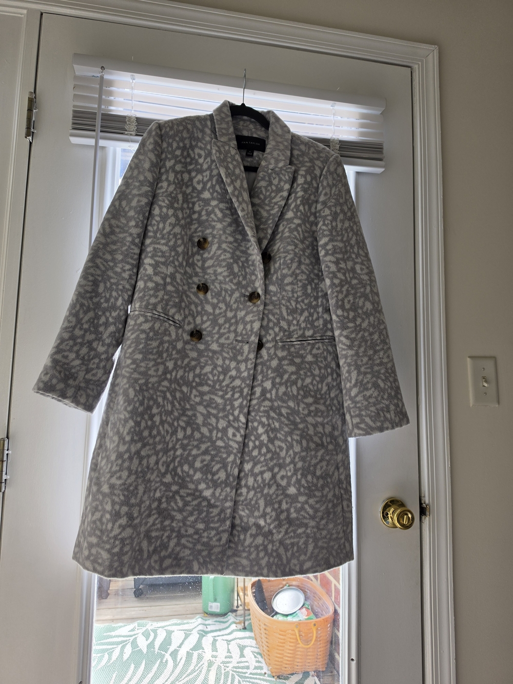 Ann Taylor Gray Patterned Double-Breasted Pea Coat